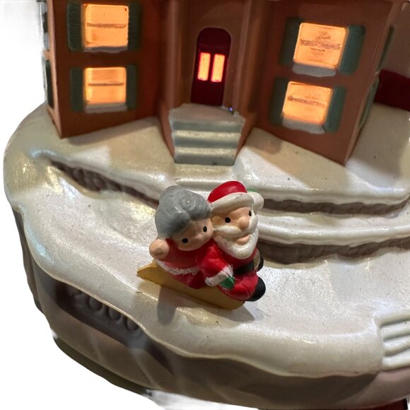 Hallmark Keepsake Ornament Lighthouse Flashing Light Greetings 2000 Lights Up - Picture 5 of 13